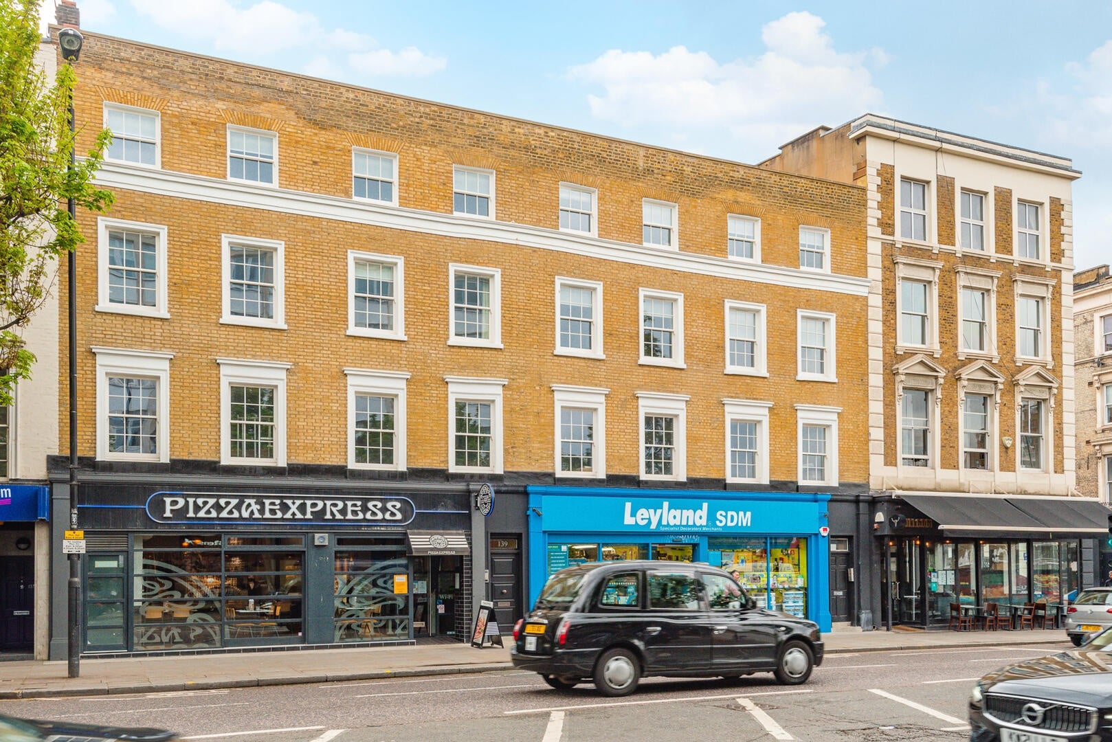 Flat Arlington Road in Greater London