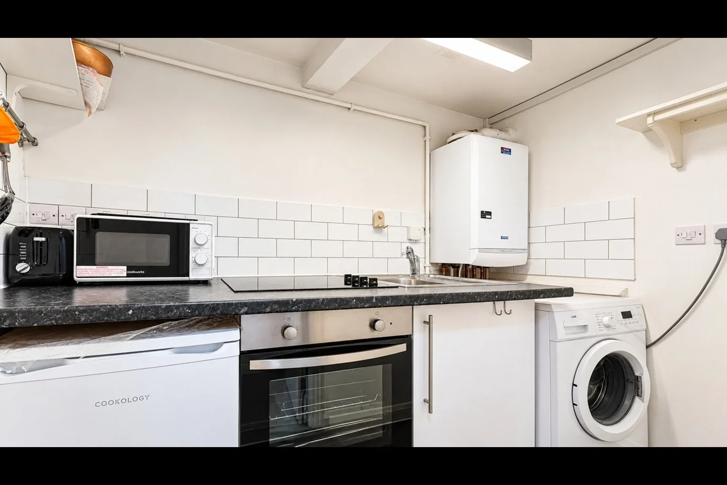 Flat Newington Butts in Greater London