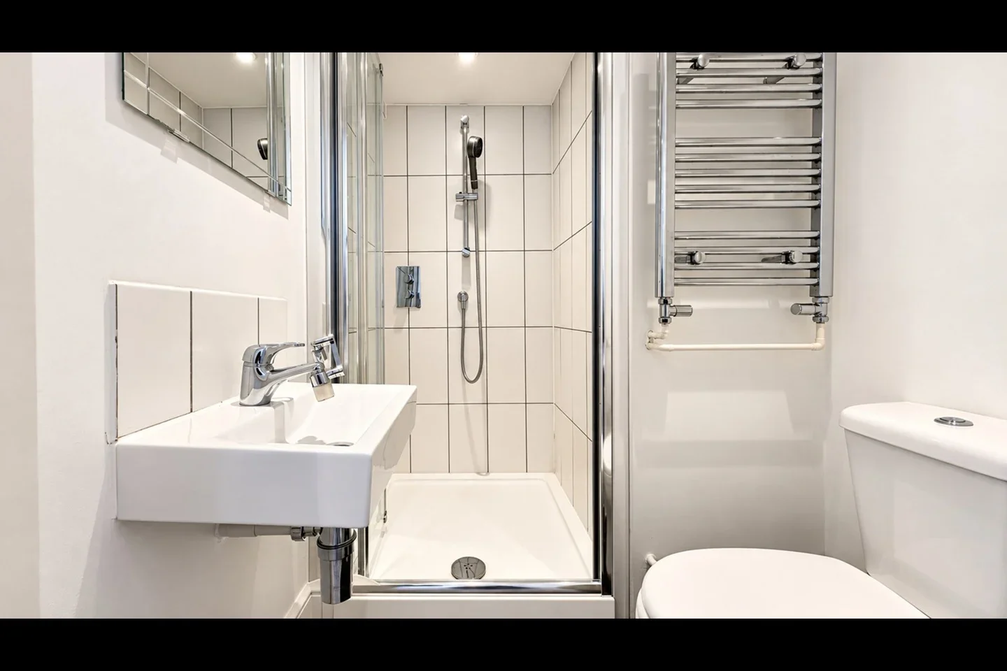 Flat Newington Butts in Greater London