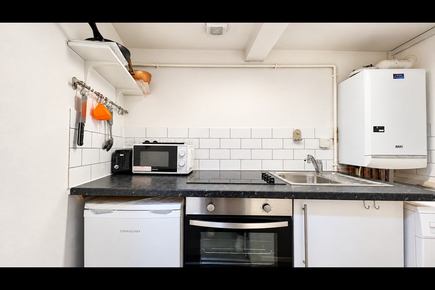 Flat Newington Butts in Greater London