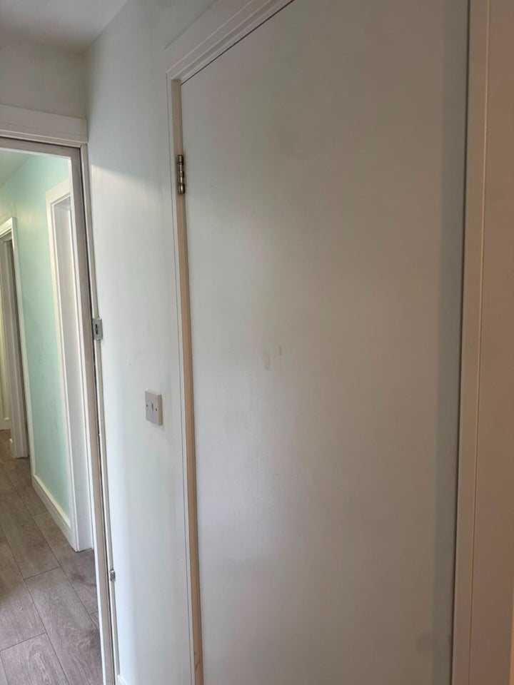 Flat Hemmen Lane in Greater London
