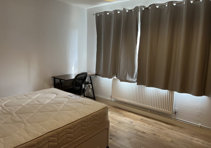 Flat Ingestre Road in Greater London