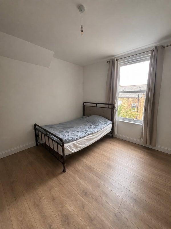 Room Crofton Road in Greater London