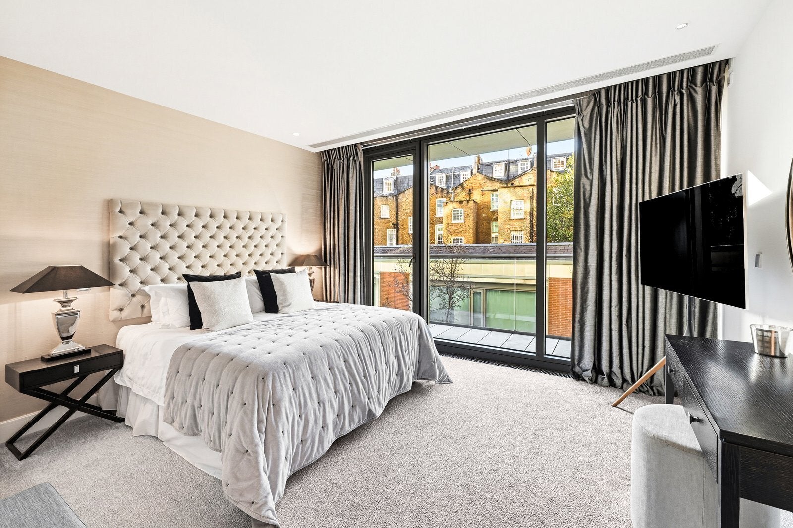 Flat Knightsbridge in City of Westminster