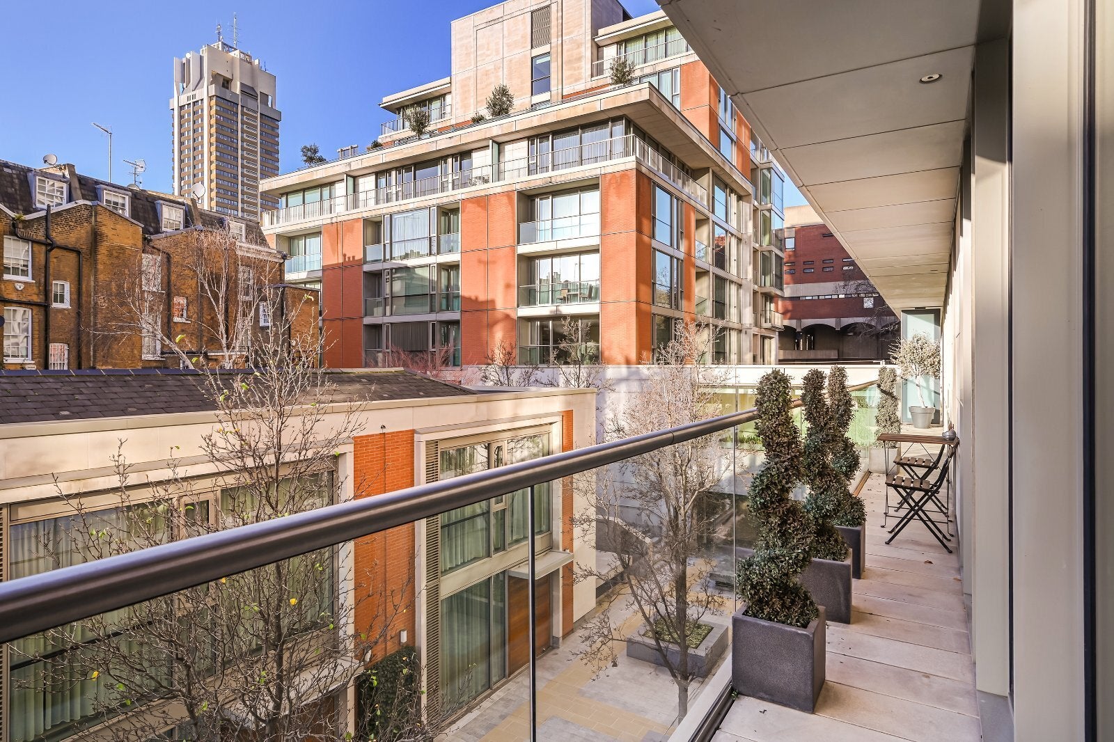 Flat Knightsbridge in City of Westminster