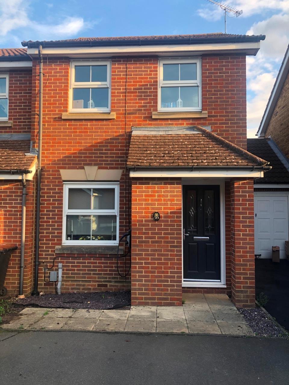 House Wraysbury Close in Luton