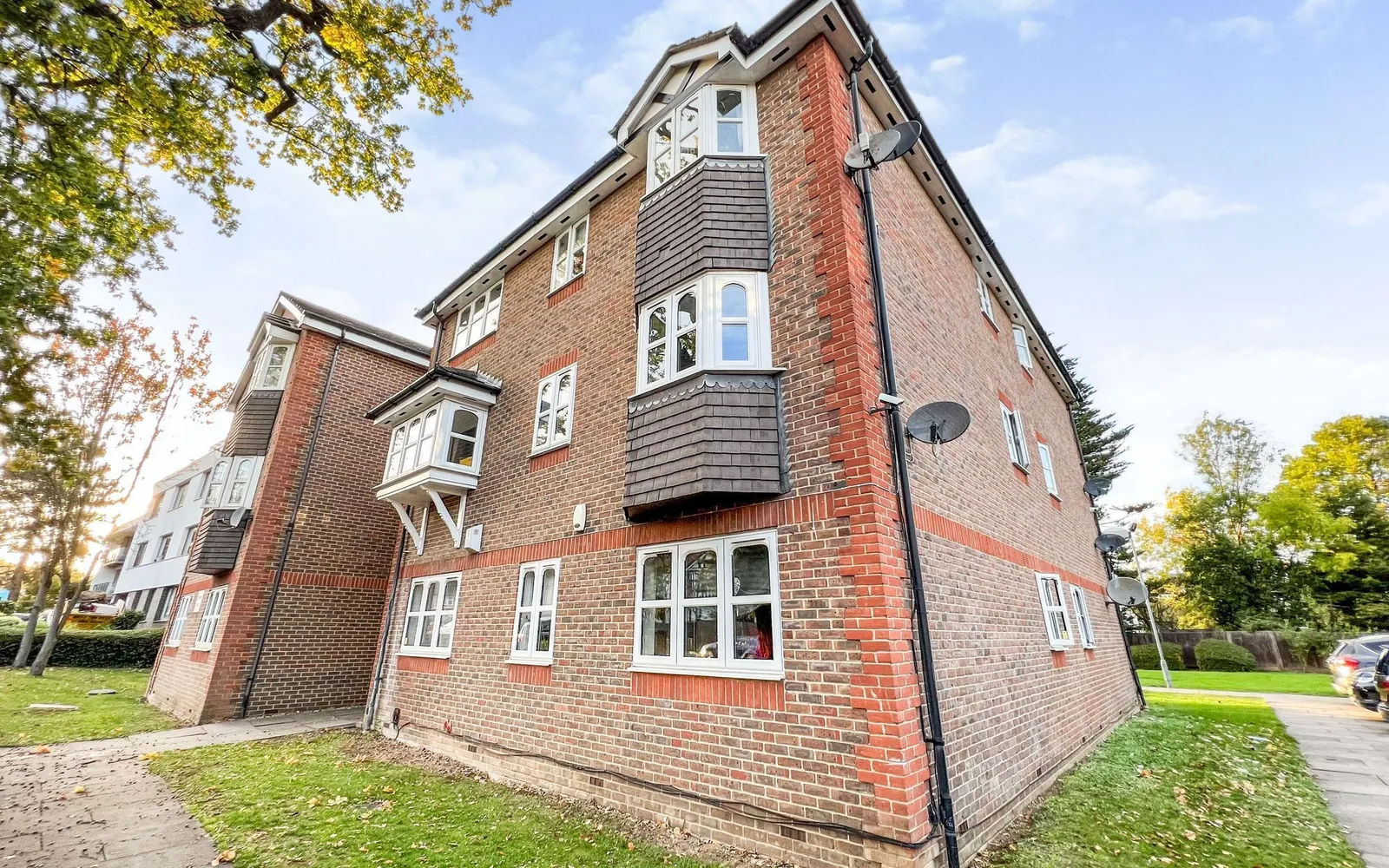 Flat Kenton Road in Greater London