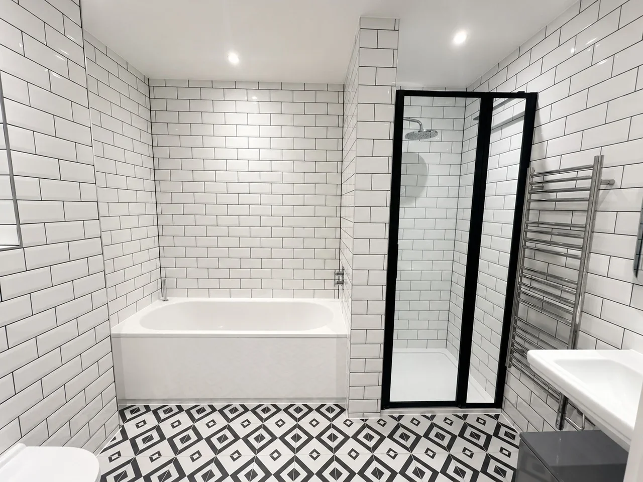 Flat Brownhill Road in Greater London