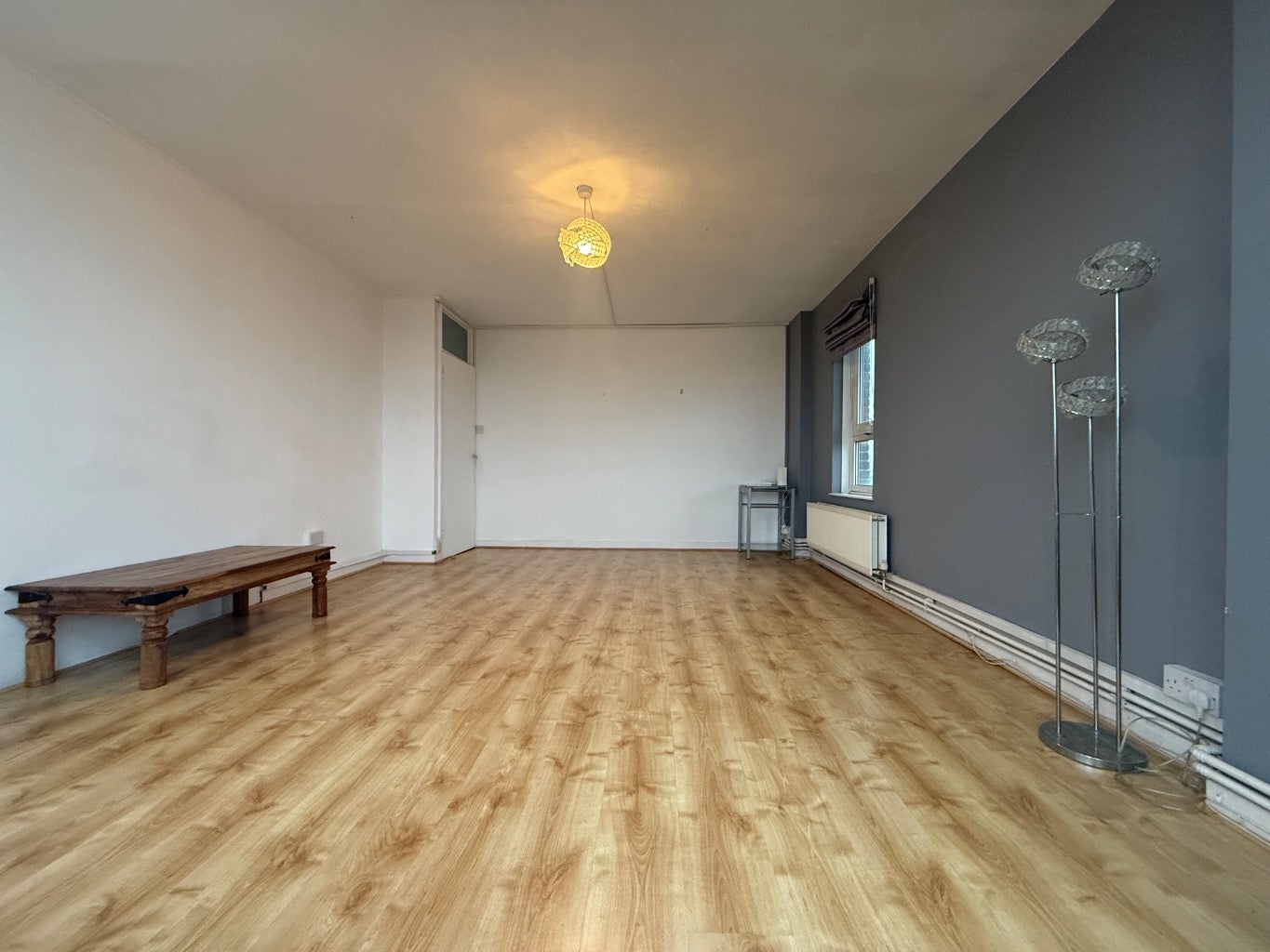 Flat High Road Woodford Green in Greater London