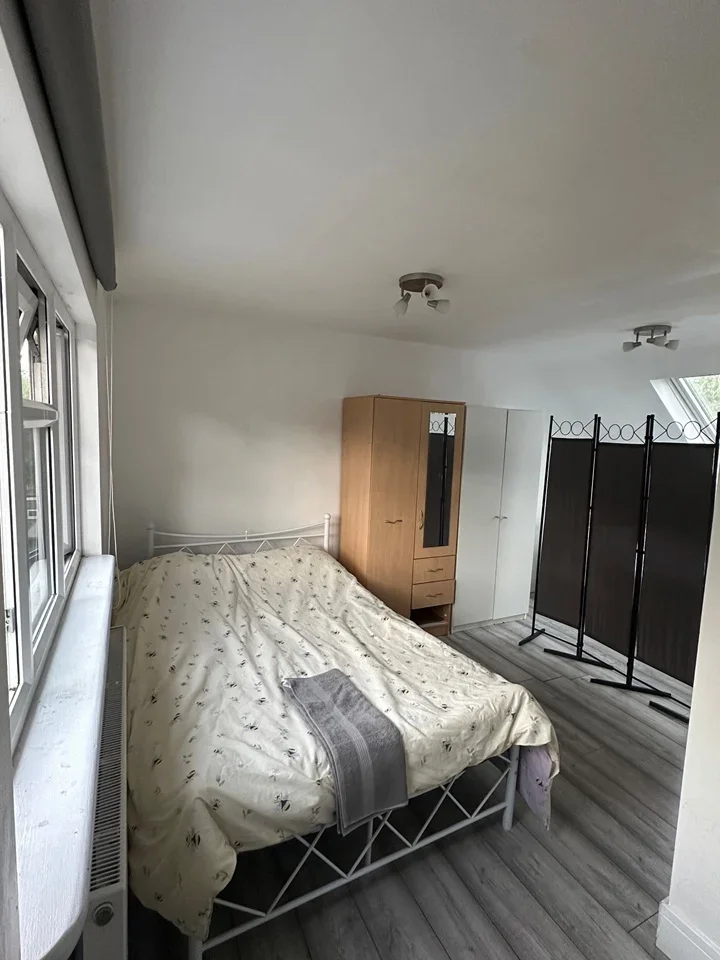 Room Farm Road in Greater London