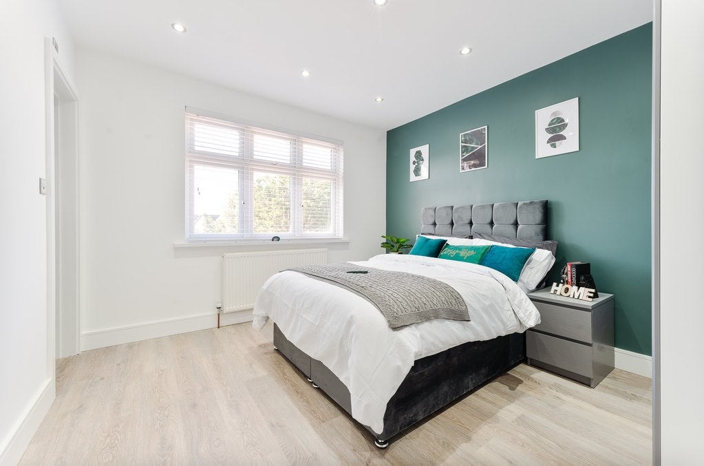 Room Surbiton Crescent in Greater London
