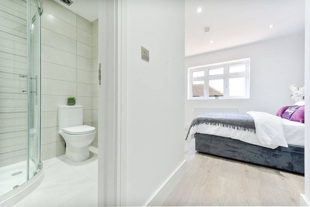 Room Surbiton Crescent in Greater London