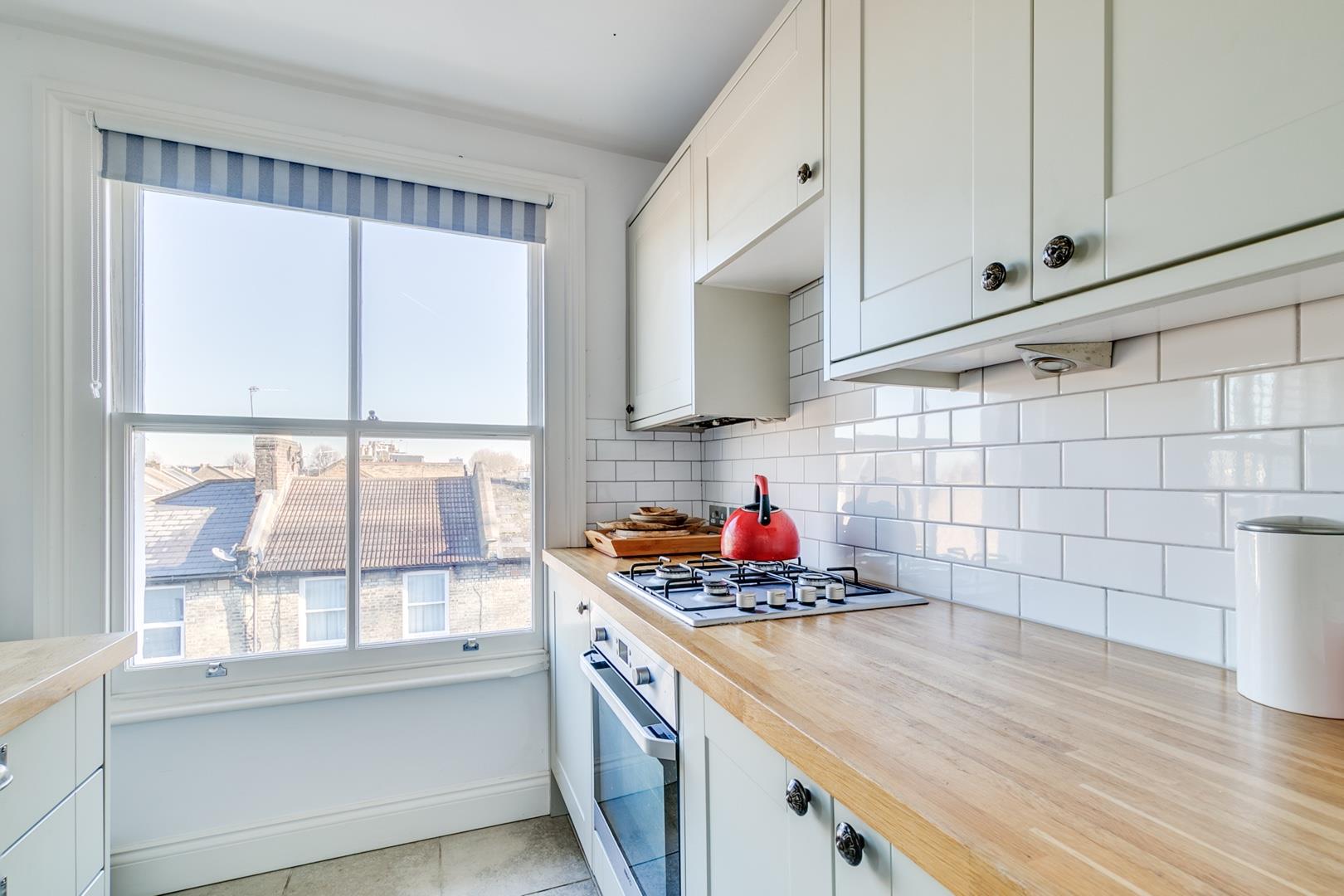 Flat Devonshire Road in Greater London