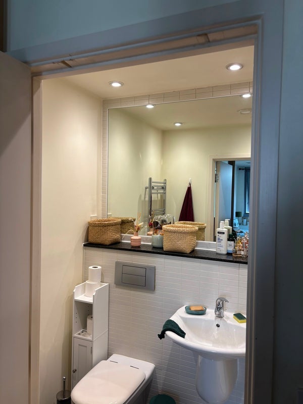 Room Harmony Place in Greater London