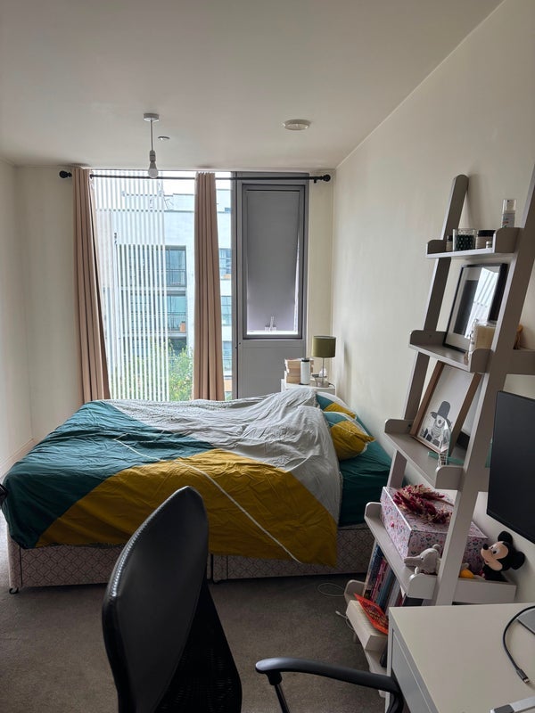 Room Harmony Place in Greater London