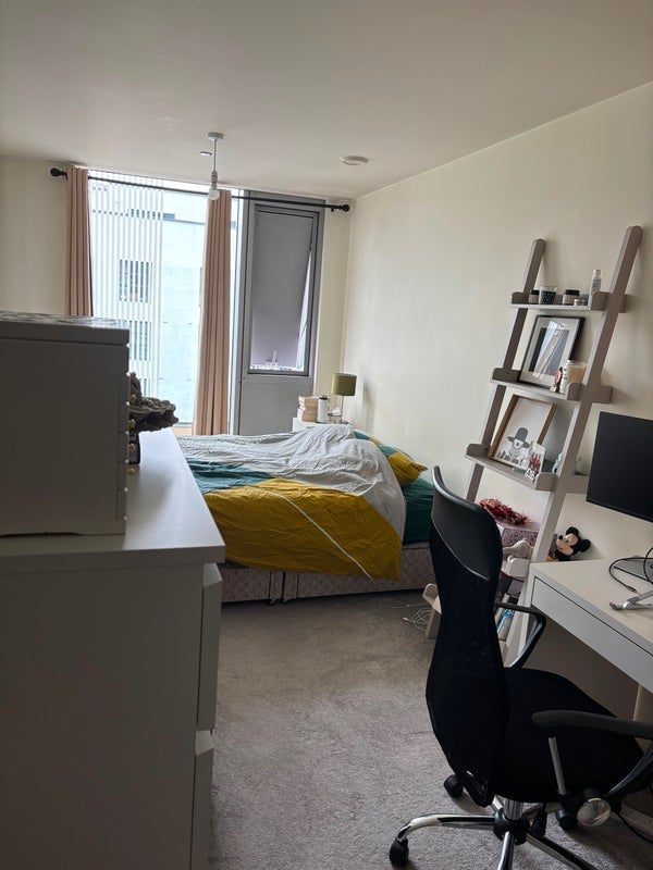 Room Harmony Place in Greater London