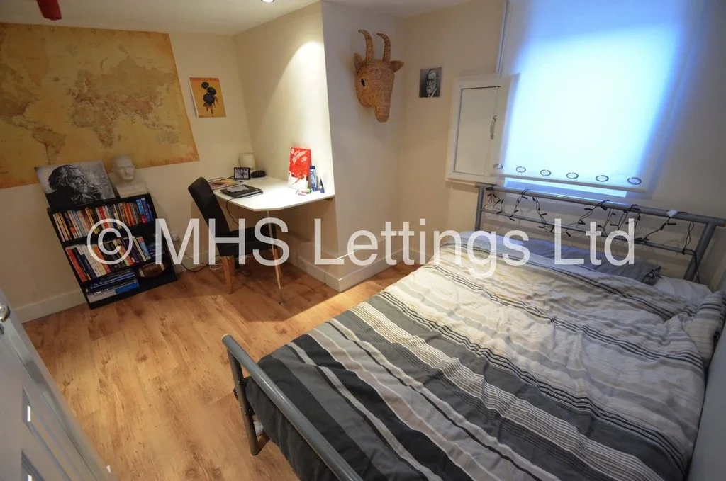 Flat Back Hartley Grove in Leeds