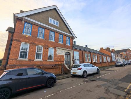 Flat Scarborough Street in Irthlingborough