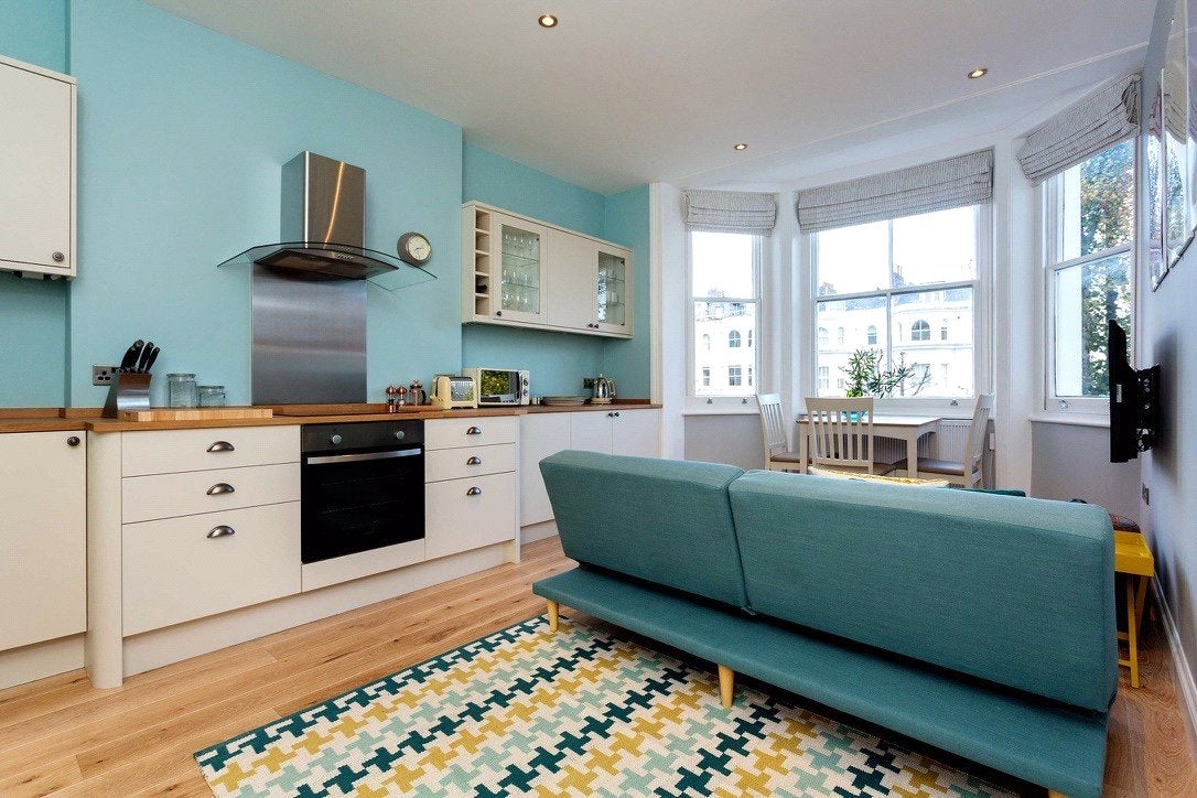 Flat Colville Gardens in Greater London