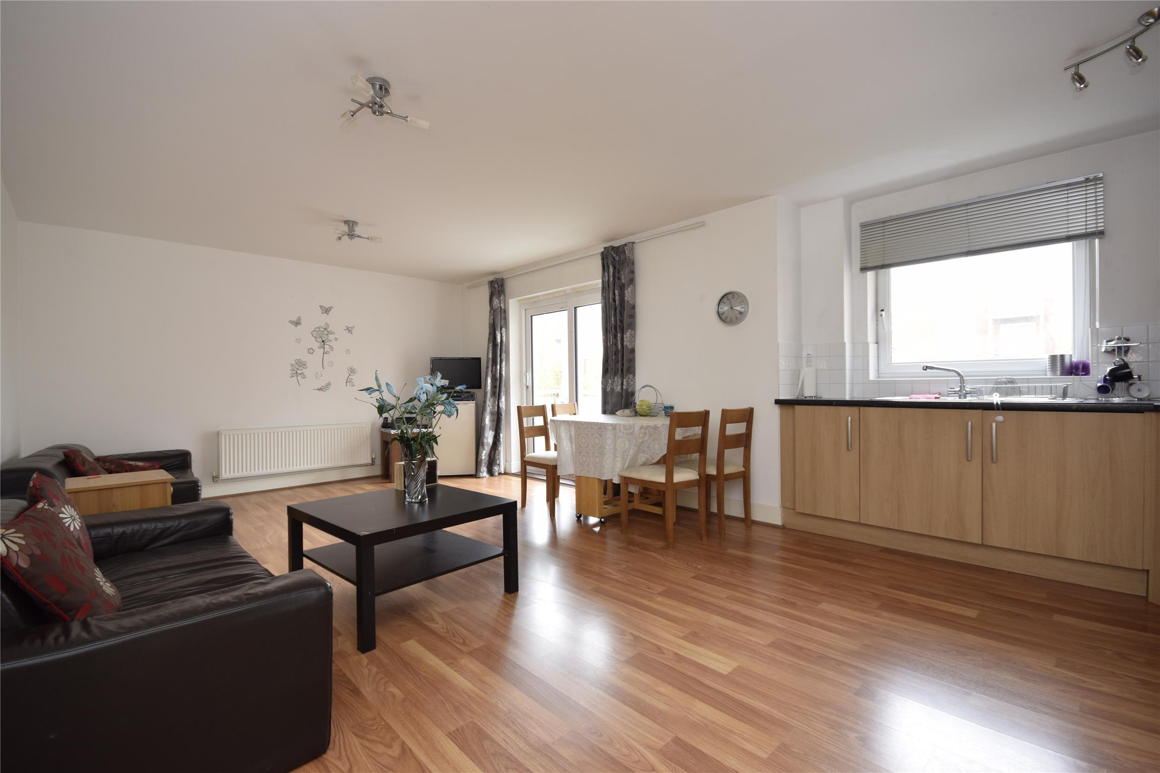 Flat Reynolds Avenue in Reigate and Banstead