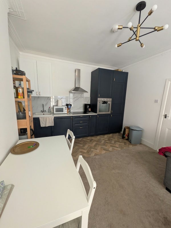 Flat Cavendish Drive in Greater London