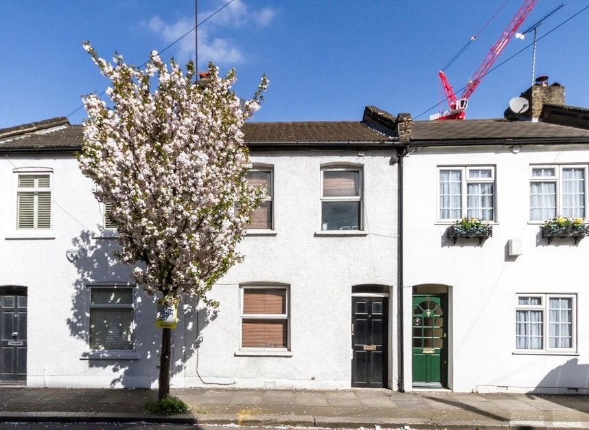 House Eltringham Street in Greater London