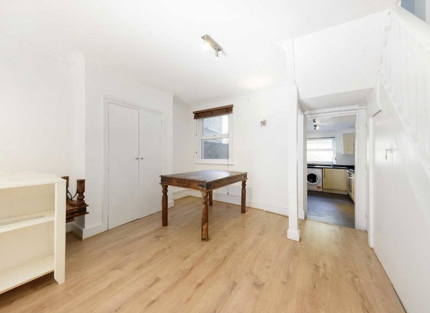 House Eltringham Street in Greater London