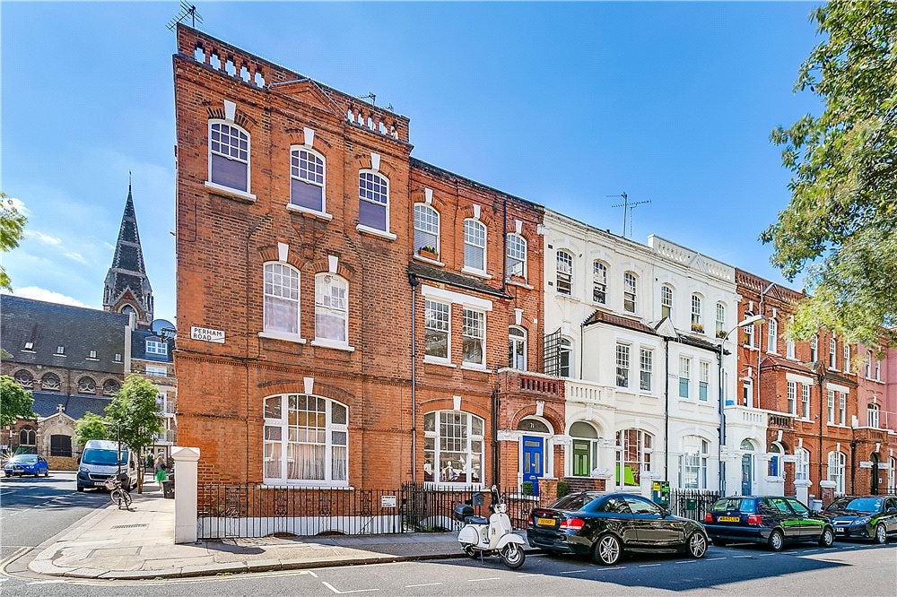 Flat St Andrew's Road in Greater London
