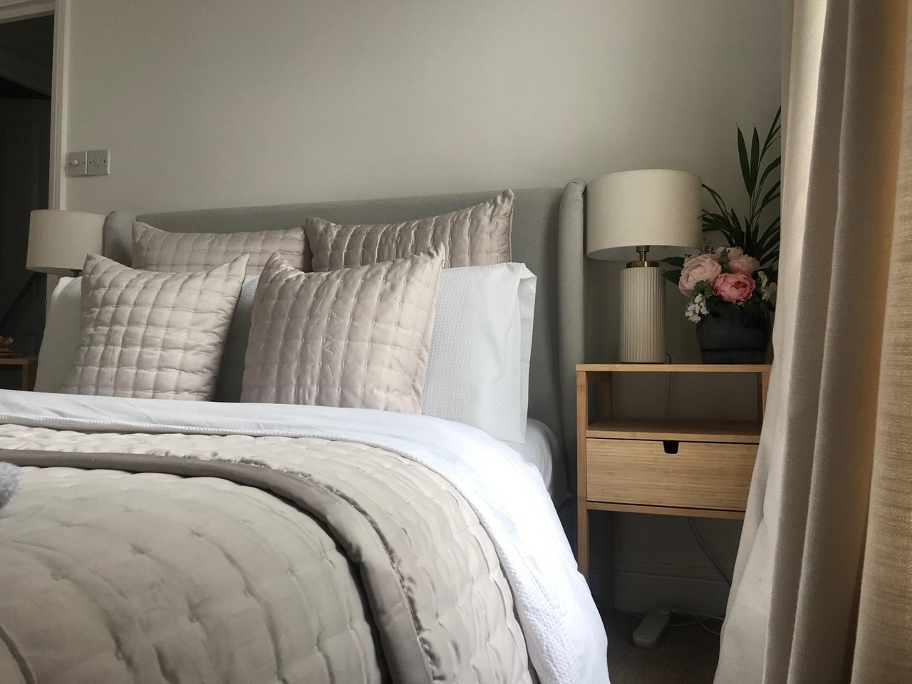 Flat Hogarth Road in Greater London