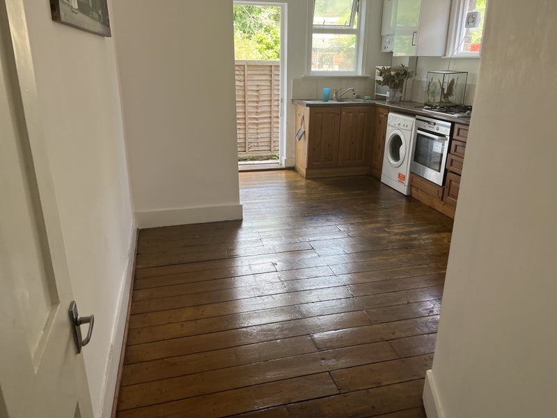 Room Silver Crescent in Greater London