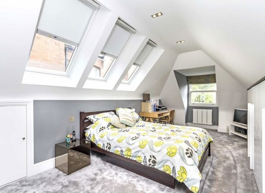 Flat Finchley Road in Greater London