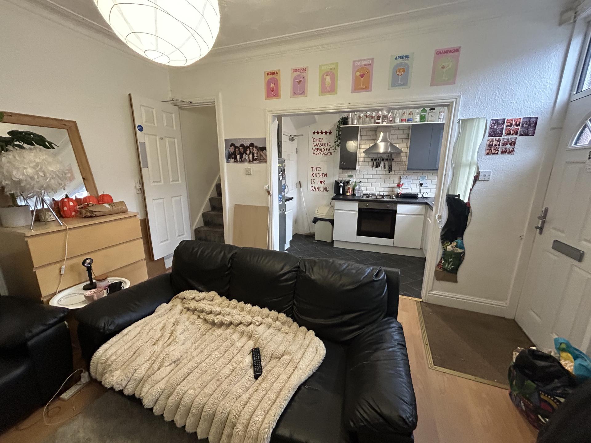 Flat Grimthorpe Place in Leeds
