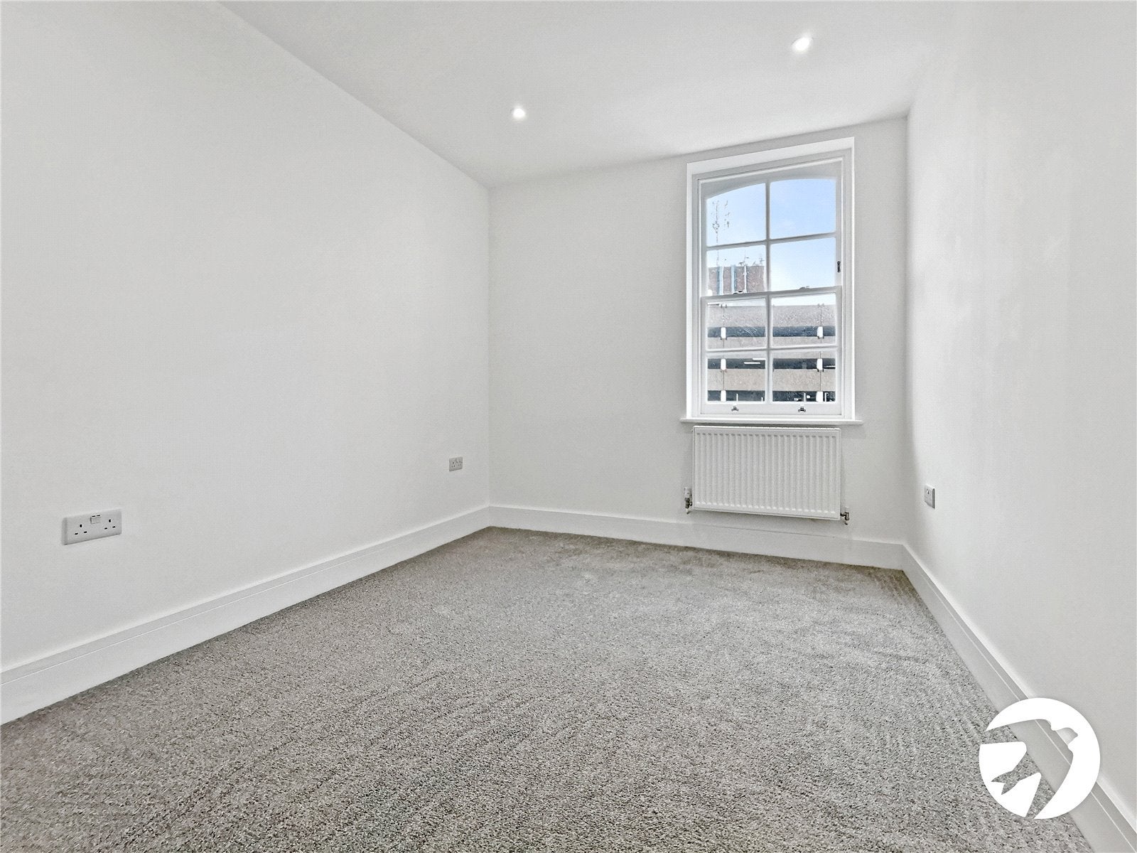 Flat Lowfield Street in Dartford