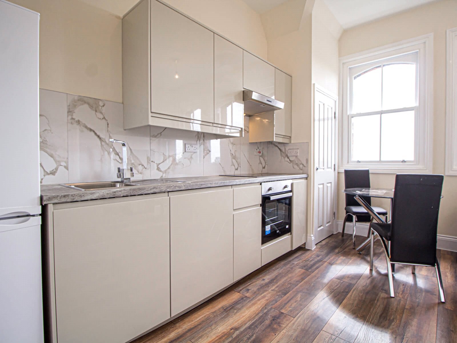 Flat Clarendon Road in Leeds