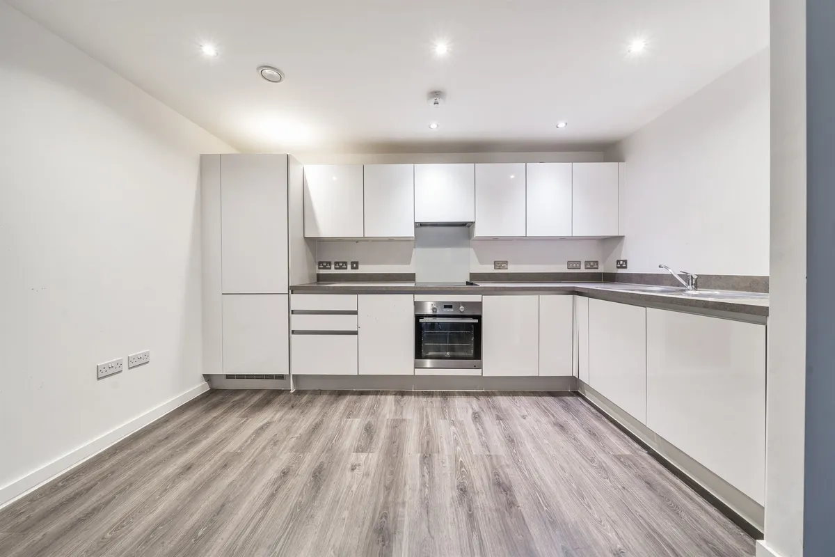 Flat Kidwells Close in Maidenhead