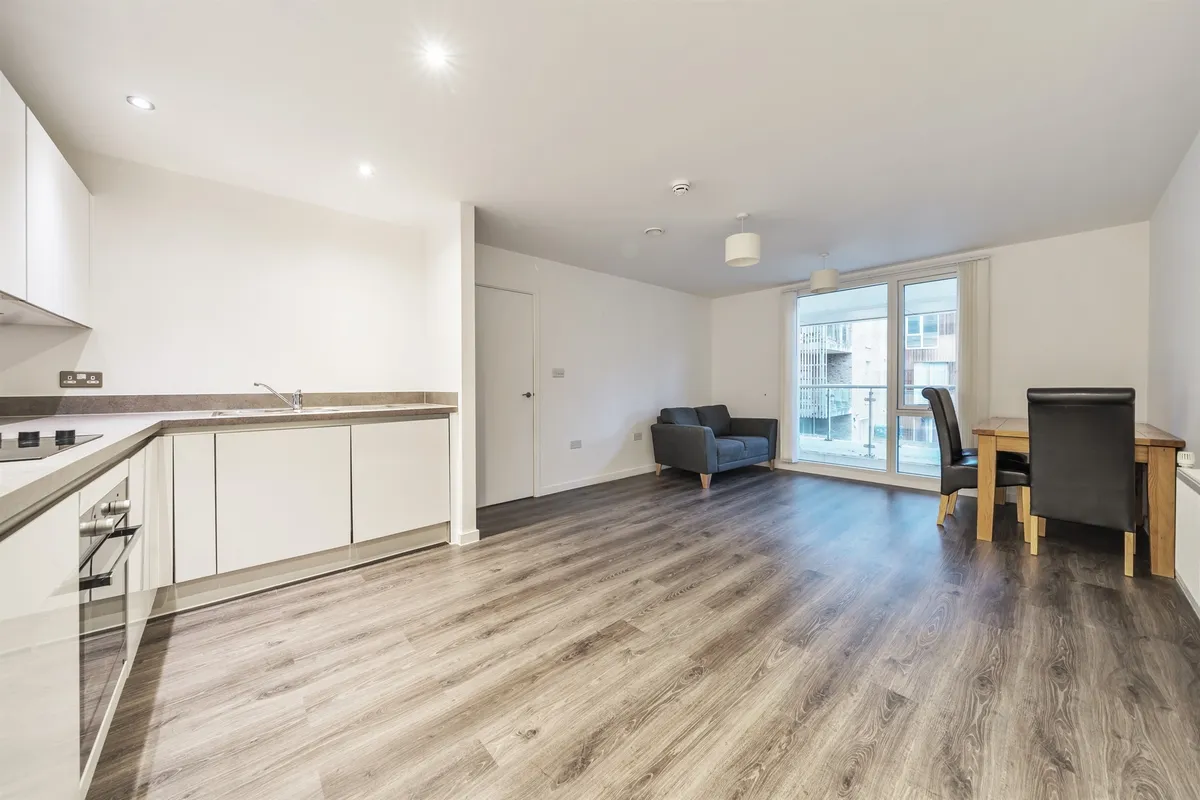Flat Kidwells Close in Maidenhead