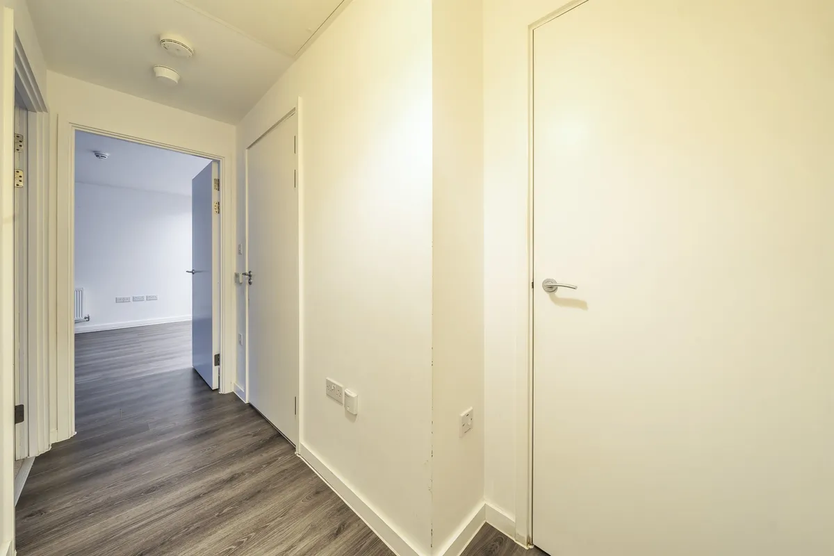 Flat Kidwells Close in Maidenhead