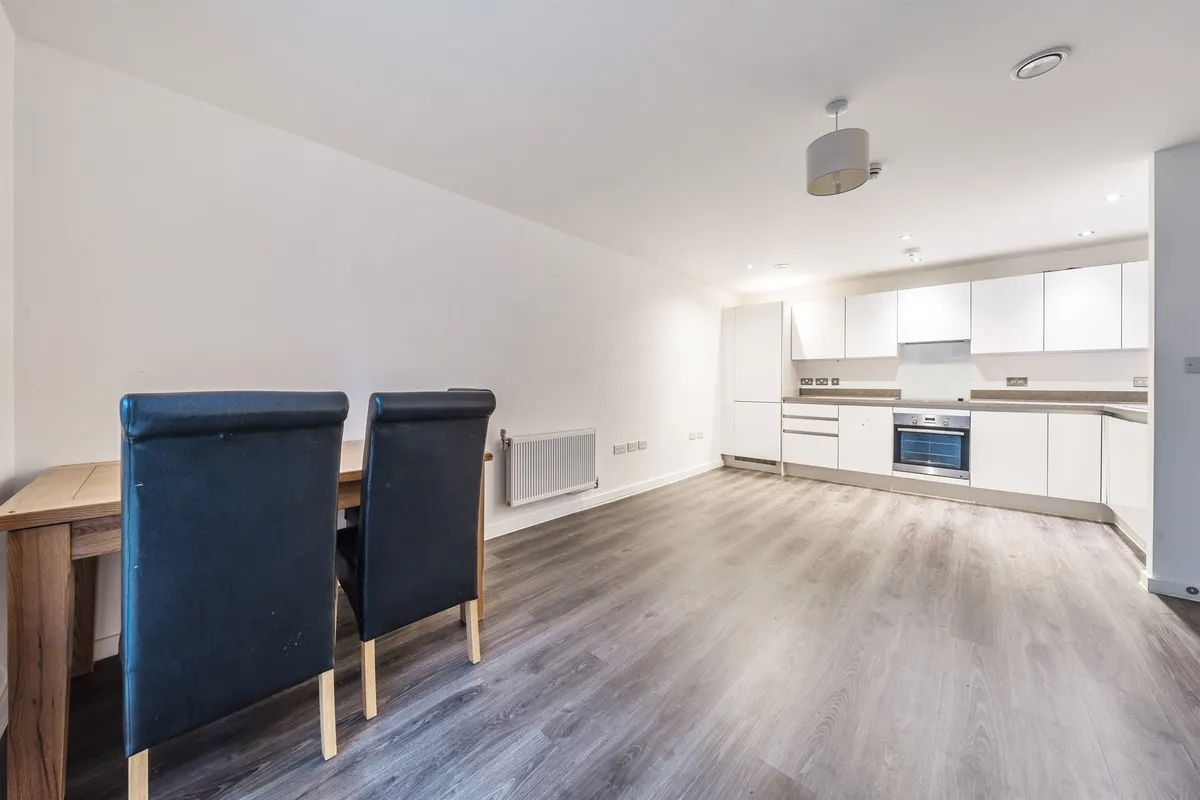 Flat Kidwells Close in Maidenhead