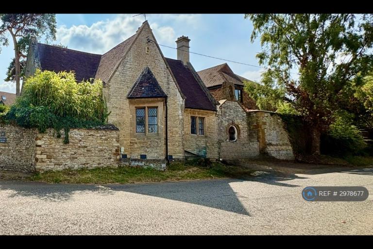 House Baker Street in Gayton