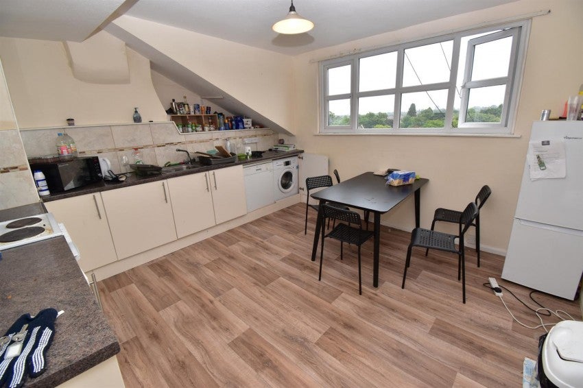 Flat Clarendon Avenue in Royal Leamington Spa