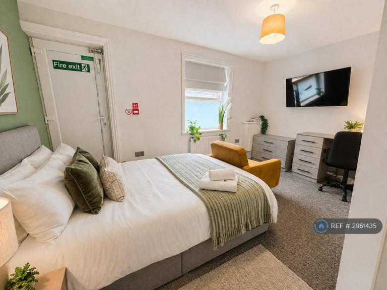 Room George Street in Reading