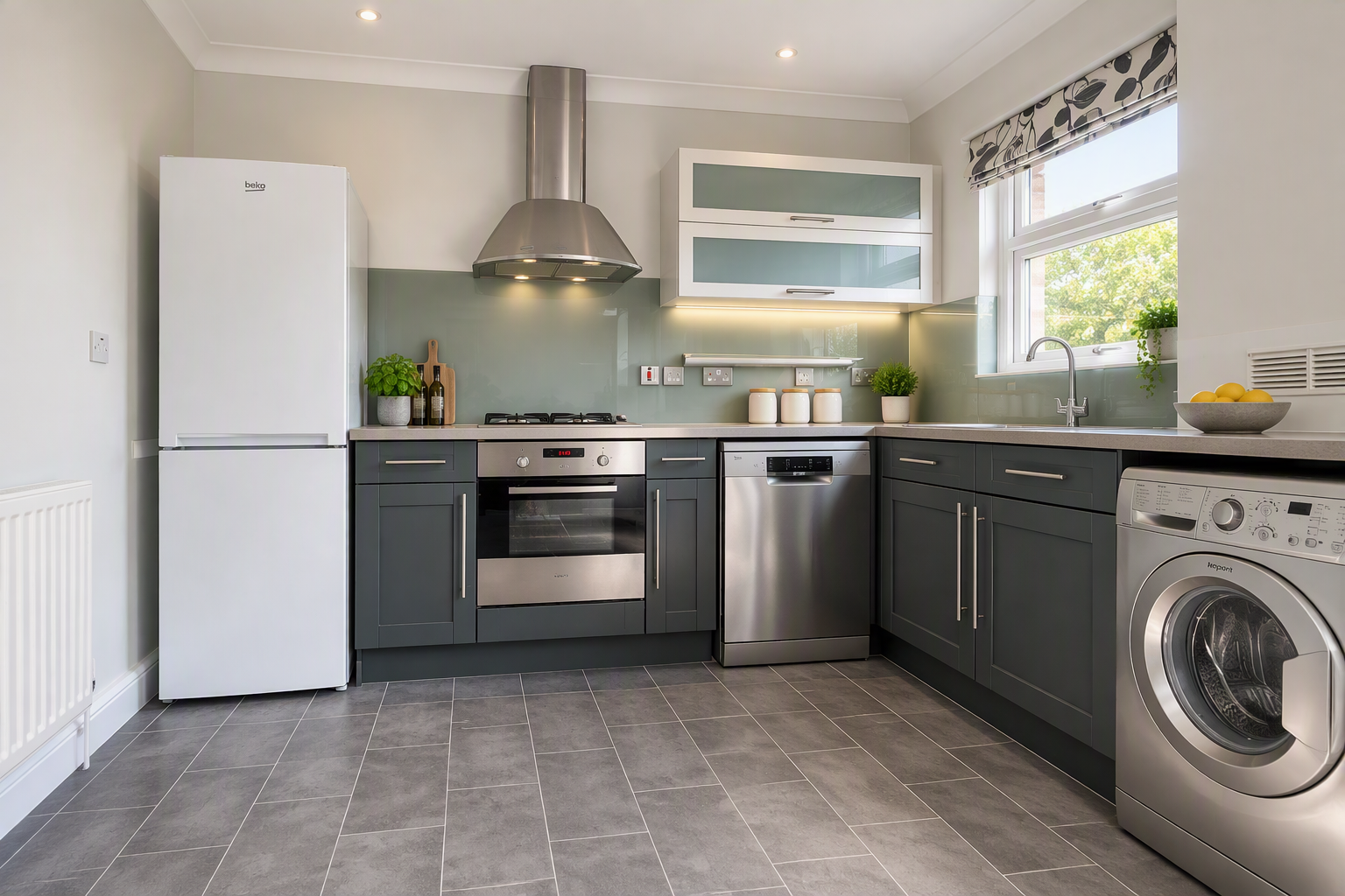 Flat Ratcliffe Close in Greater London