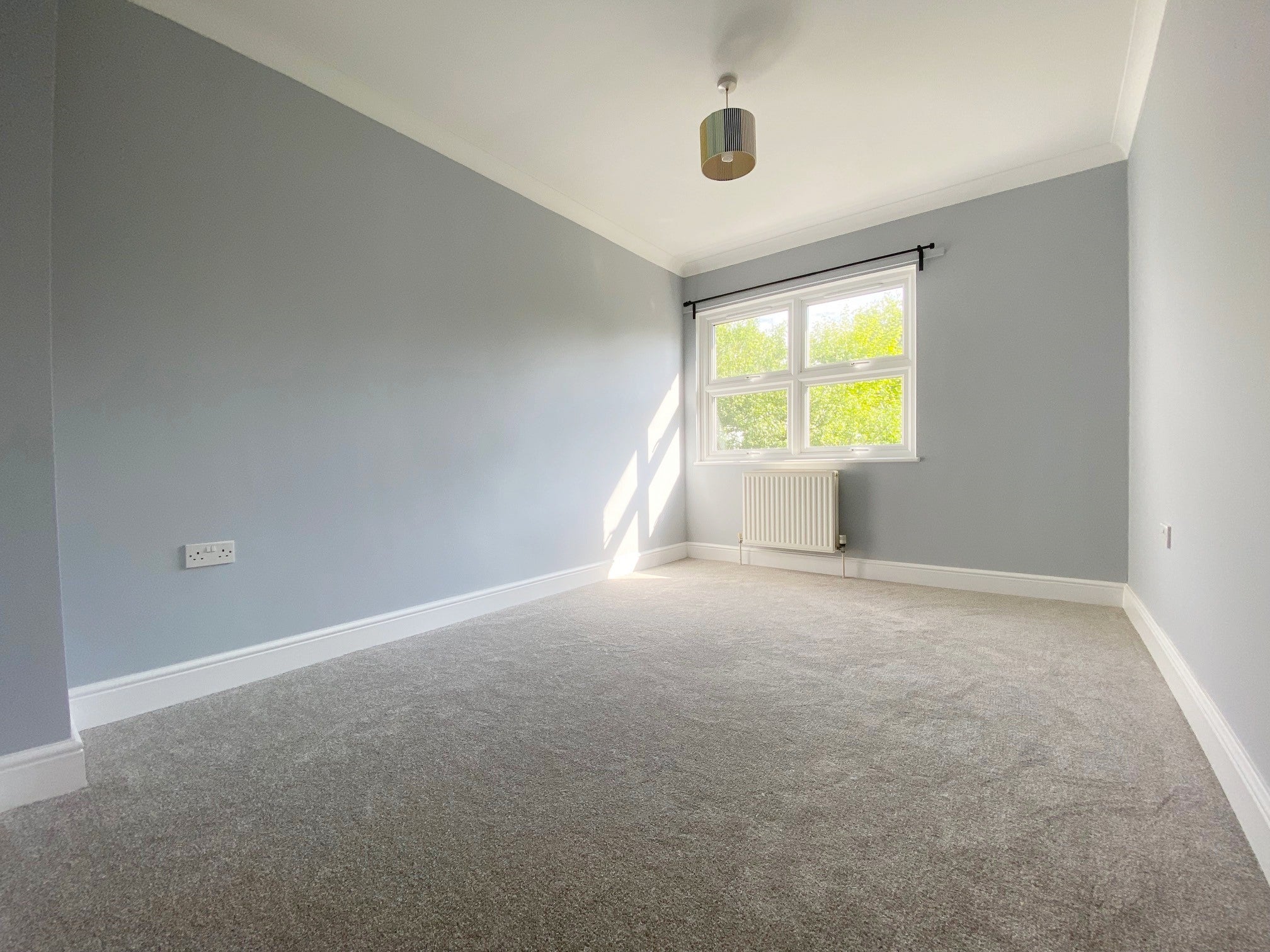 Flat Ratcliffe Close in Greater London