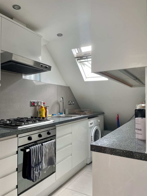 Room Bethune Road in Greater London