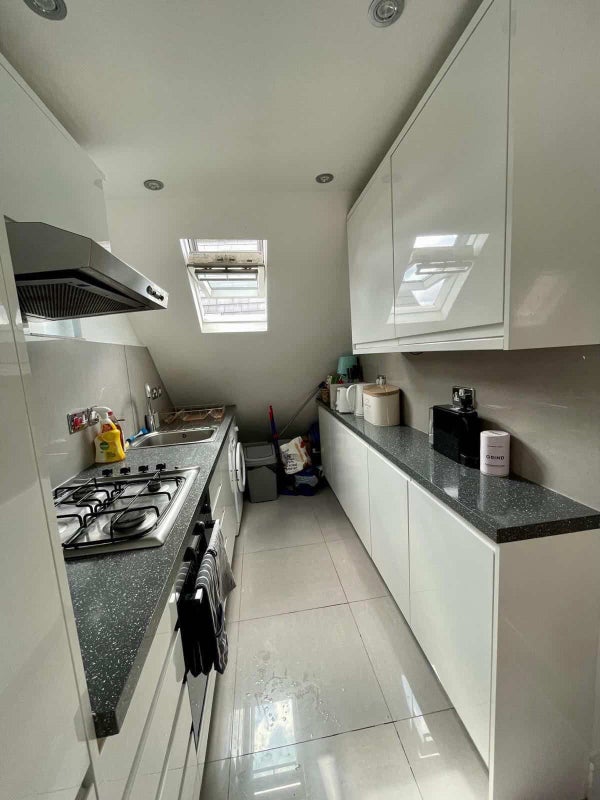 Room Bethune Road in Greater London