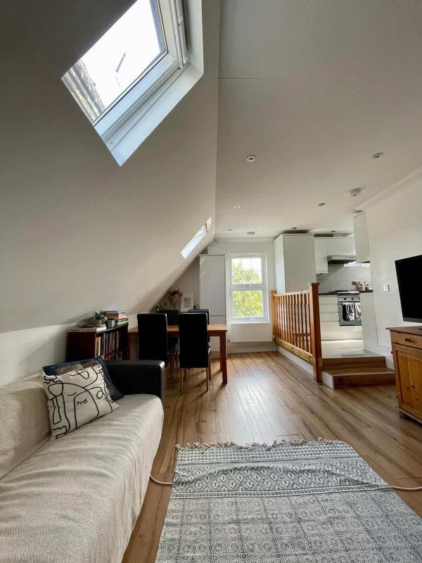 Room Bethune Road in Greater London