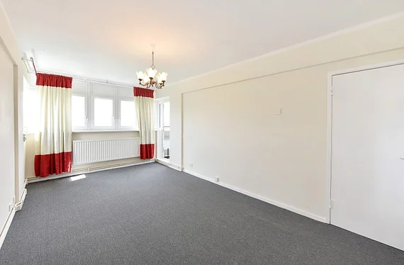Flat Pearscroft Road in Greater London