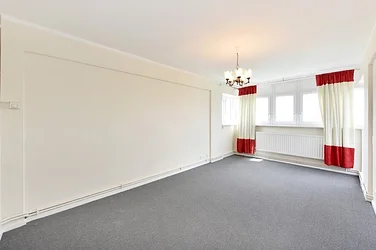 Flat Pearscroft Road in Greater London