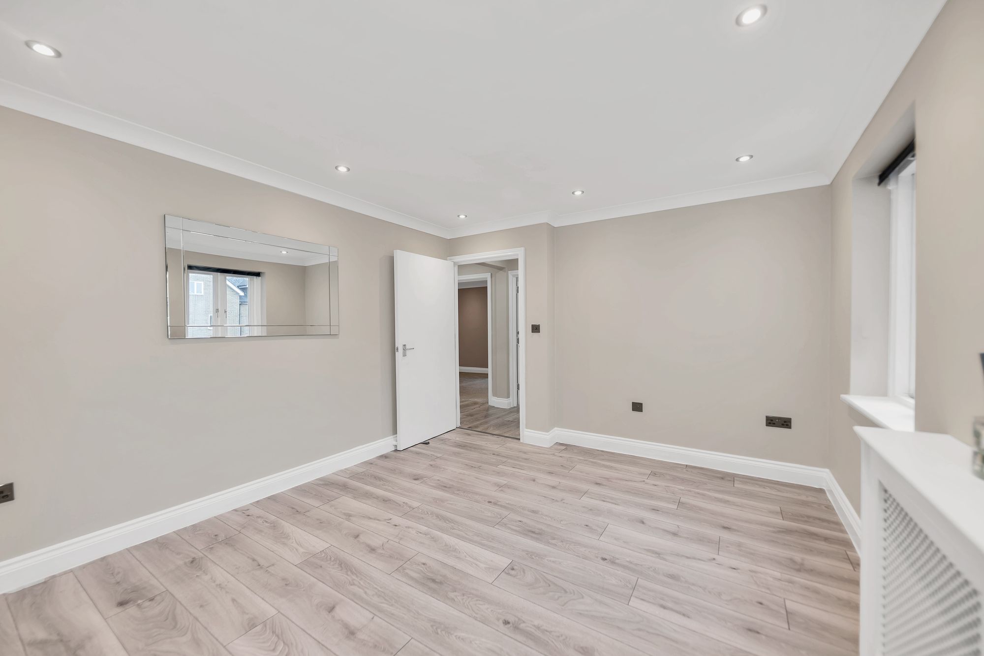 Flat Kneesworth Street in Royston