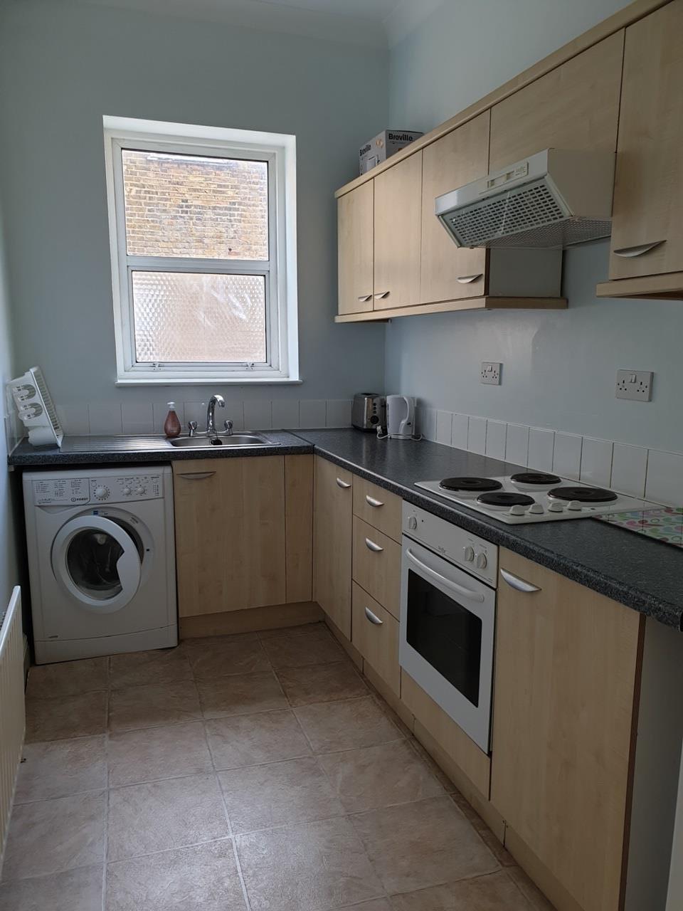 Flat Alfred Road in Greater London